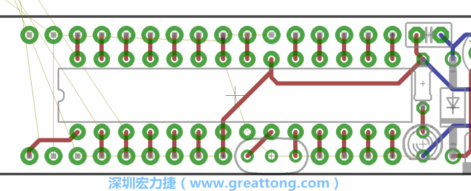 諧振器應(yīng)擺放在ATmega微控制器的針腳8、9和10旁邊，在共鳴器和微控制器中間的高頻信號線應(yīng)該要愈短愈好，此外，其它的信號線應(yīng)該要遠(yuǎn)離這個區(qū)域且配置在諧振器的下方，這樣做是為了防止不必要的無線電波干擾。